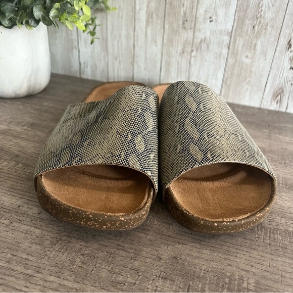 Clarks Unstructured Slide Sandals Snake Print NWOB 8.5 - Picture 2 of 6
